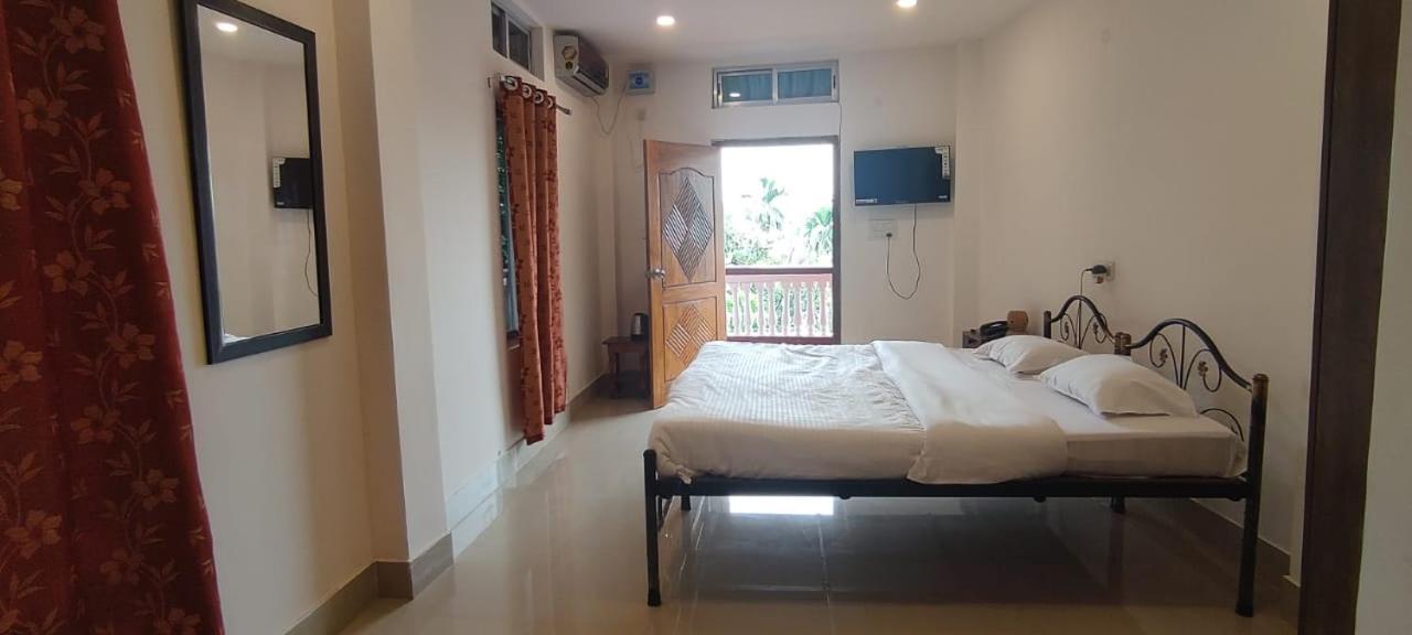 Hilltop Lodge Guwahati Oda fotoğraf
