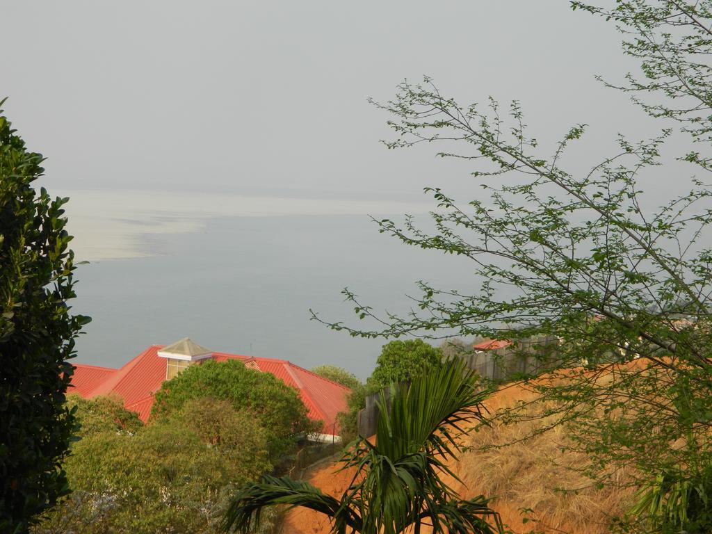 Hilltop Lodge Guwahati Oda fotoğraf